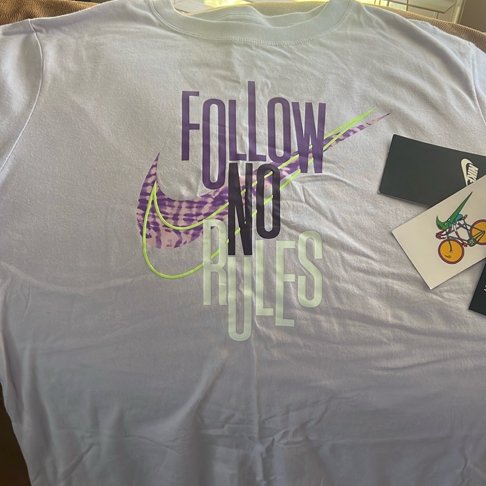 Girls XL NIKE T-shirt